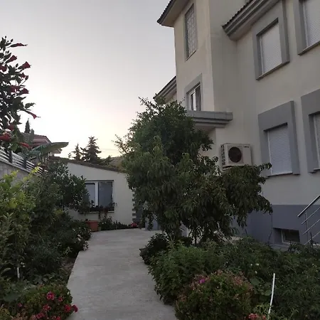 Rain Bahce * Çeşme
